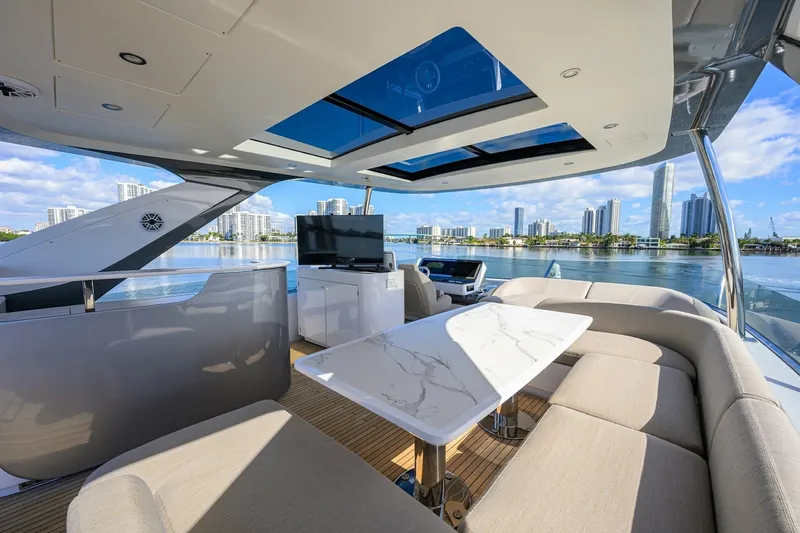 Slide: The Image of Azimut 78 - DT78 - Flybridge 2024 Azimut 78 Fly - DT78 - 6889568