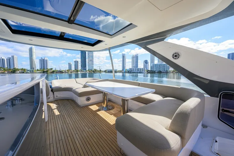 Slide: The Image of Azimut 78 - DT78 - Flybridge 2024 Azimut 78 Fly - DT78 - 6889566