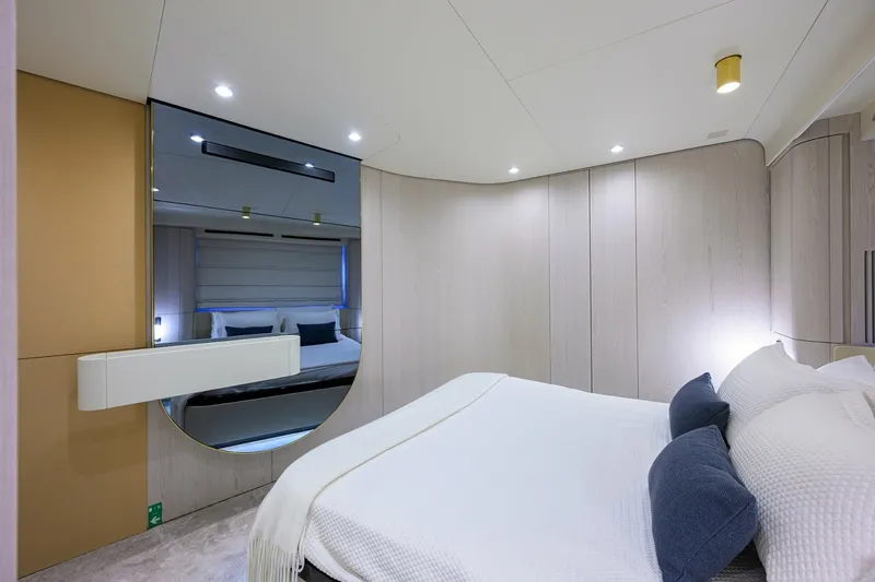 Slide: The Image of Azimut 78 - DT78 - Forward Stateroom 2024 Azimut 78 Fly - DT78 - 6889538