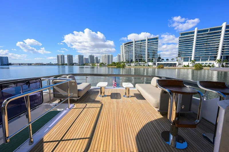 Slide: The Image of Azimut 78 - DT78 - Flybridge 2024 Azimut 78 Fly - DT78 - 6889561