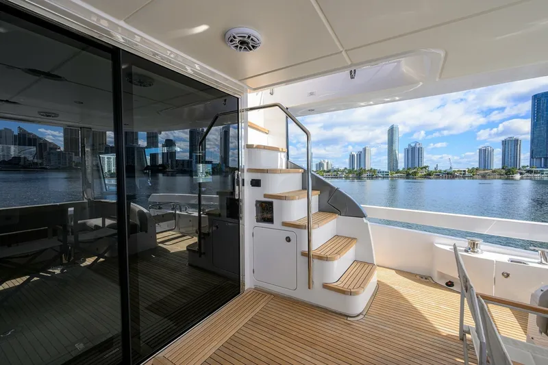 Slide: The Image of Azimut 78 - DT78 - Aft Deck 2024 Azimut 78 Fly - DT78 - 6889503
