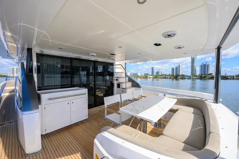 Slide: The Image of Azimut 78 - DT78 - Aft Deck 2024 Azimut 78 Fly - DT78 - 6889501