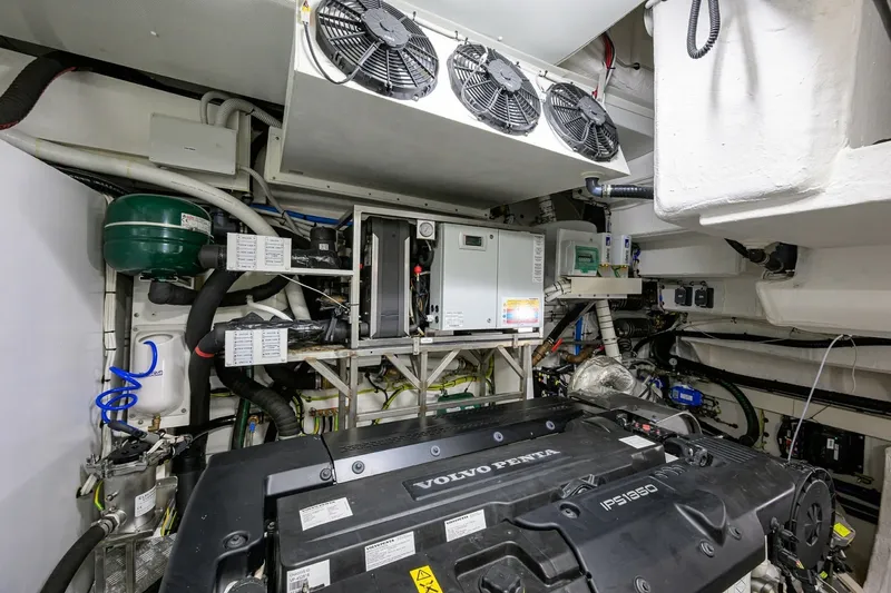 Slide: The Image of Azimut 78 - DT78 - Engine Room 2024 Azimut 78 Fly - DT78 - 6889587