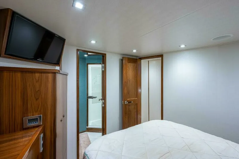 Slide: The Image of Viking 75 MIRAGE - Port Guest Stateroom 2017 Viking 75 Motoryacht MIRAGE - 6889808