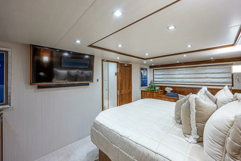 Slide: The Image of Viking 75 MIRAGE - Master Stateroom 2017 Viking 75 Motoryacht MIRAGE - 6889791