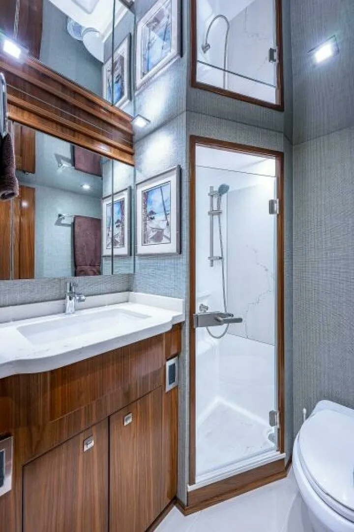 Slide: The Image of Viking 75 MIRAGE - Starboard Guest Stateroom 2017 Viking 75 Motoryacht MIRAGE - 6889814