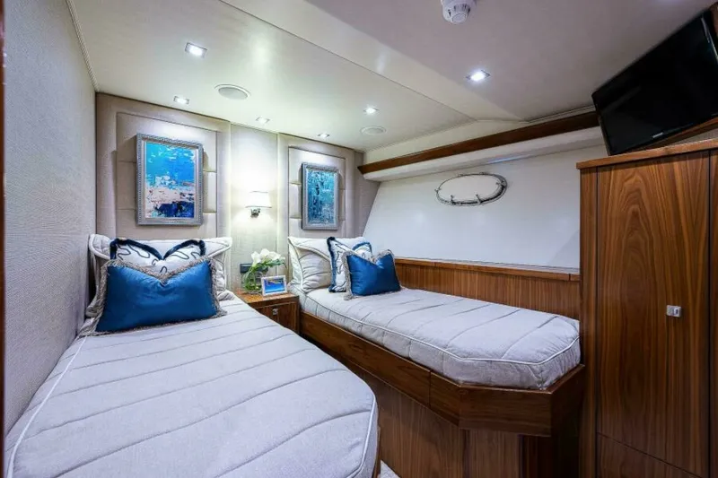 Slide: The Image of Viking 75 MIRAGE - Starboard Guest Stateroom 2017 Viking 75 Motoryacht MIRAGE - 6889811