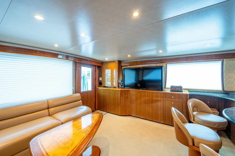 Slide: The Image of Salon 2005 Viking 74 Convertible - Reel Estate - 6889856