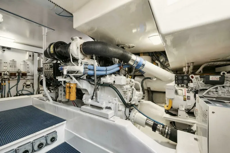 Slide: The Image of Ocean 73 UNCONQUERED - Engine Room 2005 Ocean 73 Super Sport UNCONQUERED - 6890033