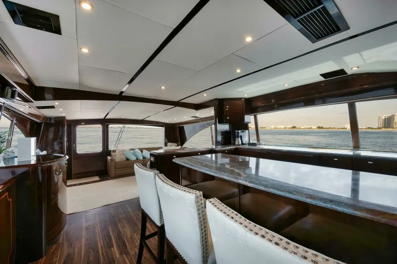 Slide: The Image of Ocean 73 UNCONQUERED - Dining Table 2005 Ocean 73 Super Sport UNCONQUERED - 6890011