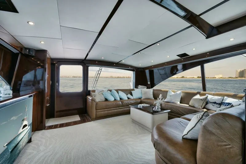 Slide: The Image of Ocean 73 UNCONQUERED - Salon 2005 Ocean 73 Super Sport UNCONQUERED - 6890006