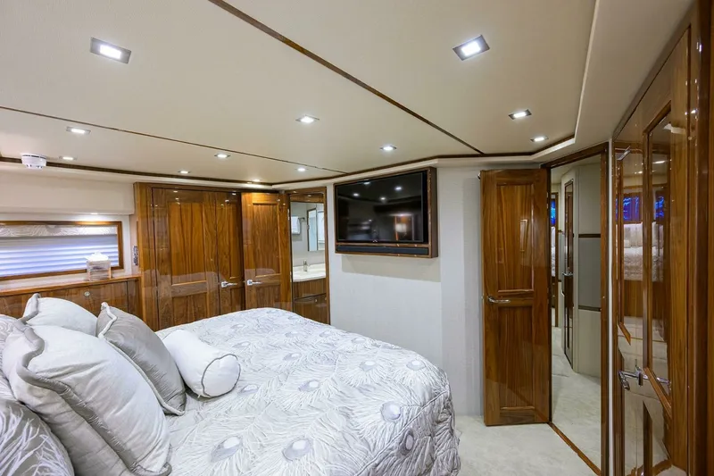 Slide: The Image of Master Stateroom Master Stateroom - 6890059