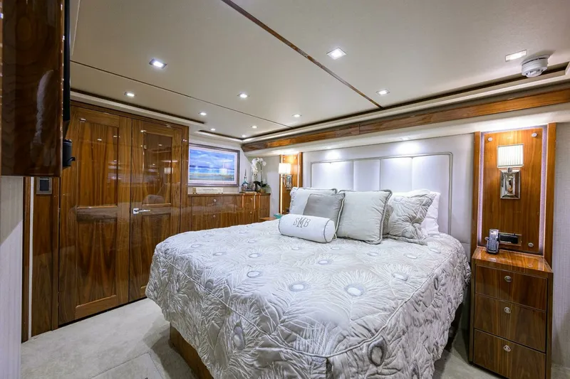 Slide: The Image of Master Stateroom Master Stateroom - 6890060