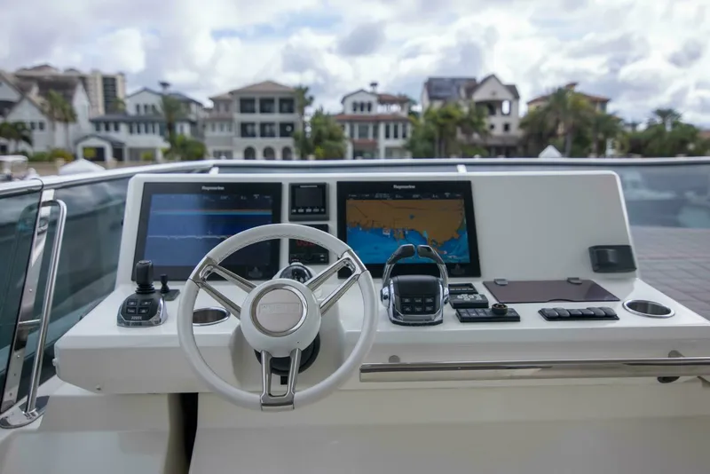 Slide: The Image of Flybridge Flybridge - 6890396