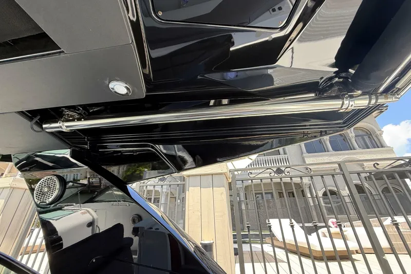 Slide: The Image of Cruisers 38 GLS OB 2021 - 7388196