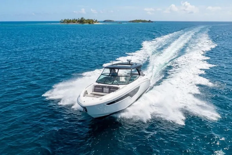 Slide: The Image of Cruisers 38 GLS OB 2021 - 6943593