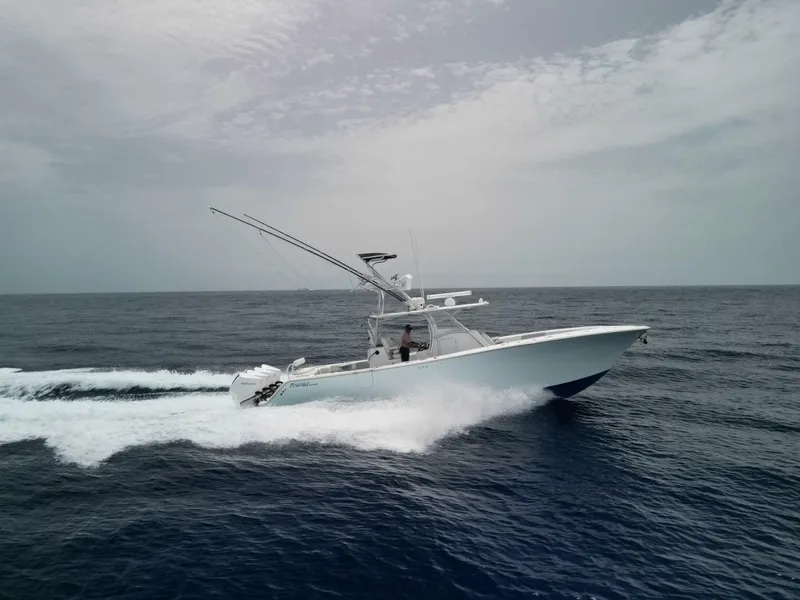 Slide: The Image of Front Runner 39 Center Console 2021 - 6943976