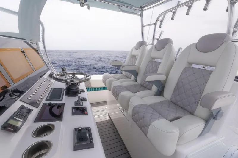 Slide: The Image of Front Runner 39 Center Console 2021 - 6943935