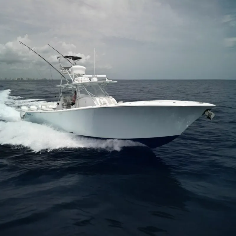 The Image of Front Runner 39 Center Console 2021 - 7388254