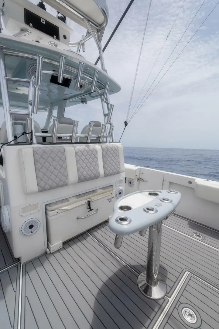 Slide: The Image of Front Runner 39 Center Console 2021 - 7230767