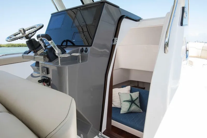 Slide: The Image of Pursuit S 328 Sport 2021 - 6944224