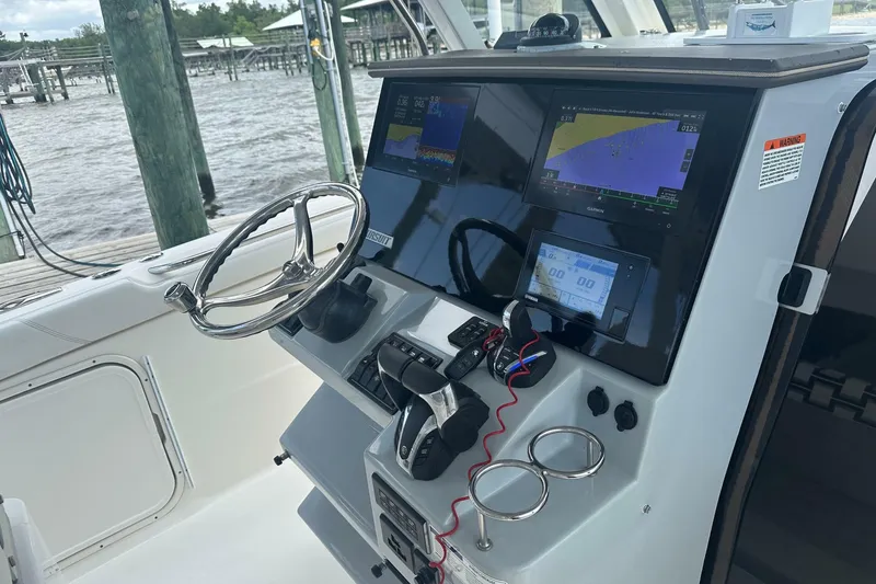 Slide: The Image of Pursuit S 328 Sport 2021 - 7230875
