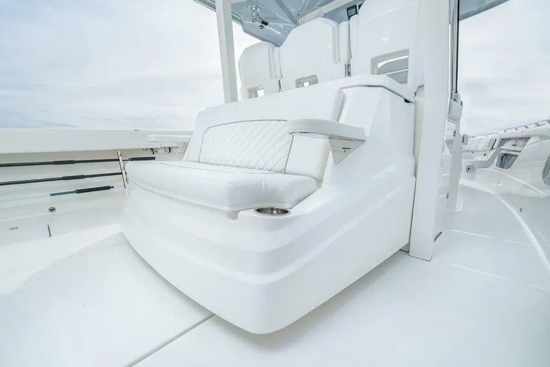 Slide: The Image of Pursuit S 378 Sport 2021 - 7388420