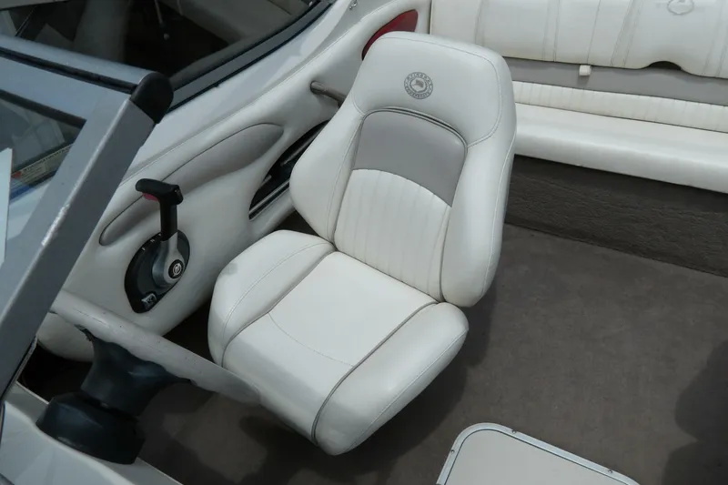 Slide: The Image of Stingray 195 LS/LX 2012 - 6894017