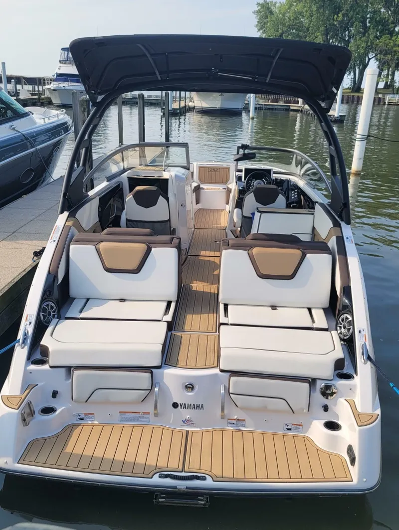Slide: The Image of Yamaha 252SD 2021 - 7231376