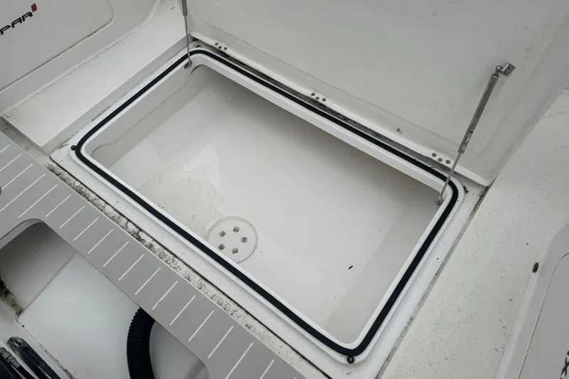 Slide: The Image of Axopar 28 Cabin 2020 - 7535131
