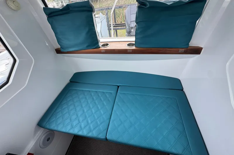 Slide: The Image of Axopar 28 Cabin 2020 - 7535096
