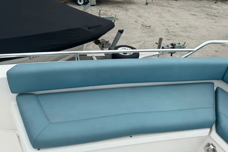 Slide: The Image of Axopar 28 Cabin 2020 - 7535053