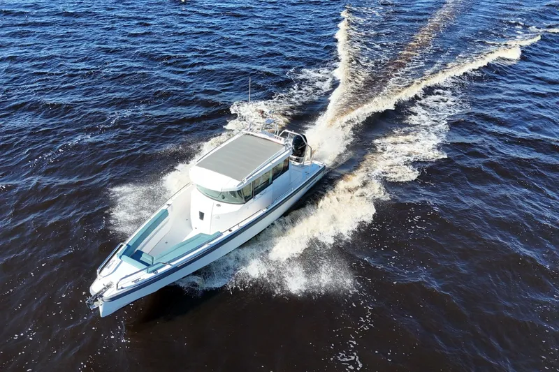 Slide: The Image of Axopar 28 Cabin 2020 - 7388864