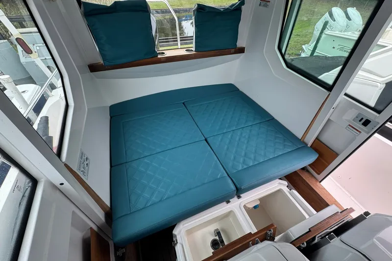 Slide: The Image of Axopar 28 Cabin 2020 - 7535101