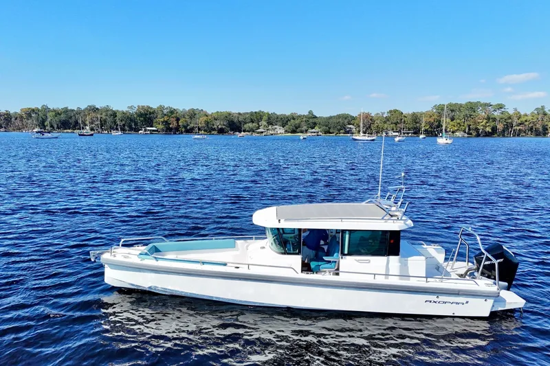 Slide: The Image of Axopar 28 Cabin 2020 - 7388769