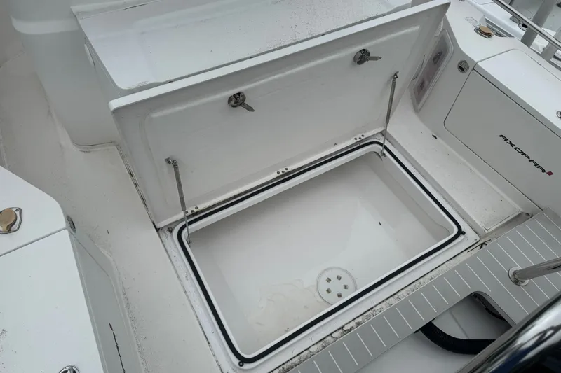 Slide: The Image of Axopar 28 Cabin 2020 - 7535136