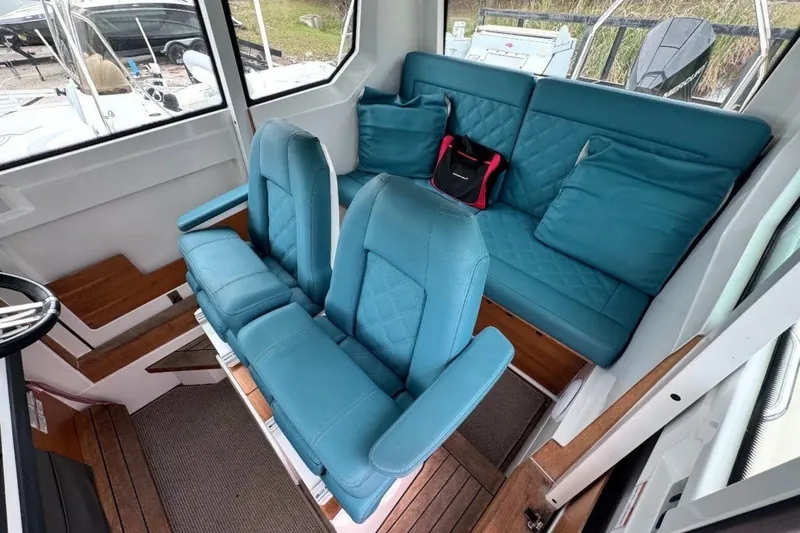 Slide: The Image of Axopar 28 Cabin 2020 - 7535074