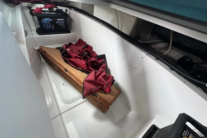 Slide: The Image of Axopar 28 Cabin 2020 - 7535091