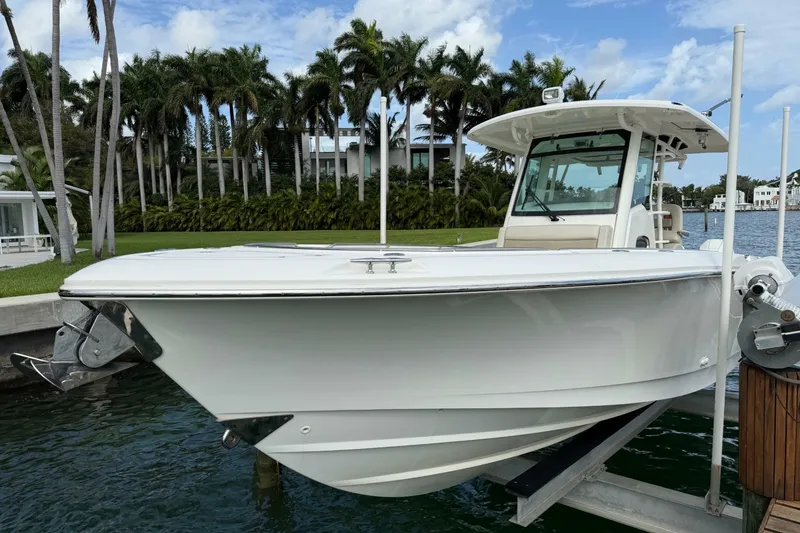 The Image of Boston Whaler 330 Outrage 2020 - 7231615