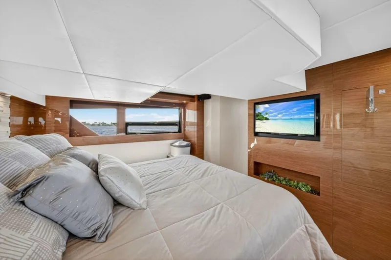 Slide: The Image of Cruisers 50 Cantius 2020 - 6944929