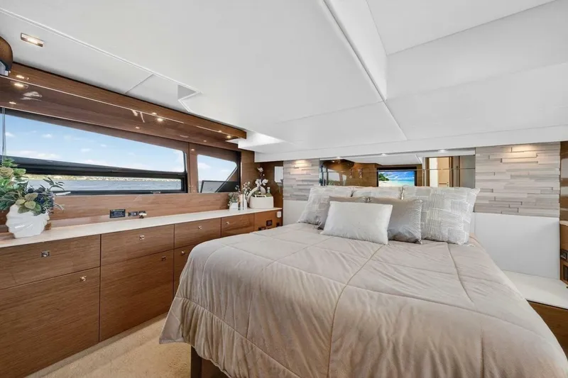 Slide: The Image of Cruisers 50 Cantius 2020 - 6944915