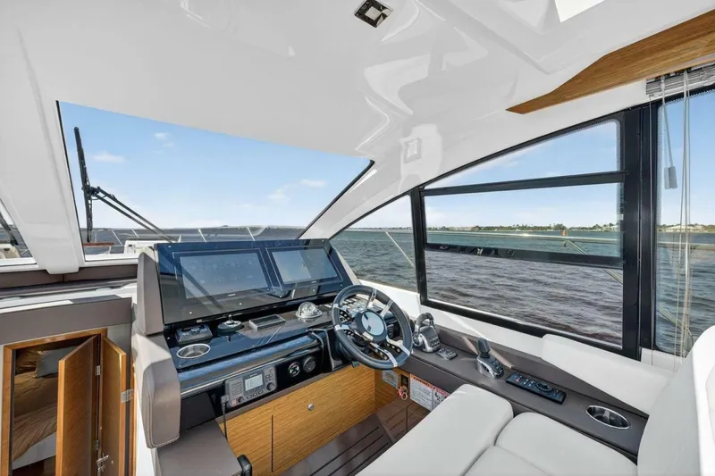 Slide: The Image of Cruisers 50 Cantius 2020 - 6944848
