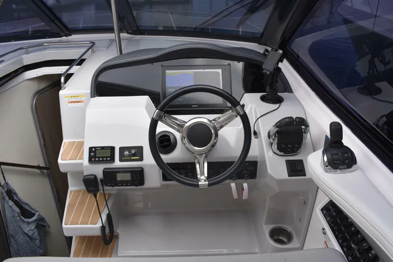 Slide: The Image of Regal 35 Sport Coupe 2020 - 6945020