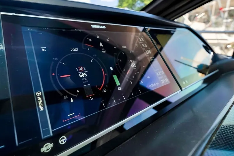 Slide: The Image of Sunseeker Predator 60 EVO 2020 - 7850088