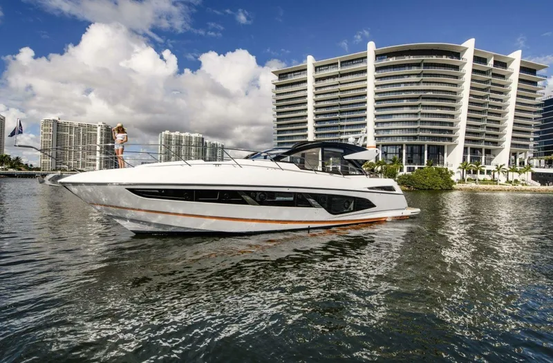 Slide: The Image of Sunseeker Predator 60 EVO 2020 - 7389146