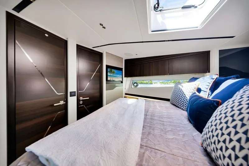 Slide: The Image of Sunseeker Predator 60 EVO 2020 - 7850131
