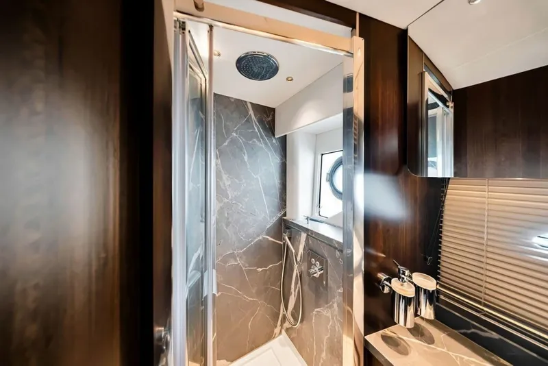 Slide: The Image of Sunseeker Predator 60 EVO 2020 - 7850167