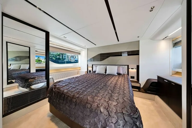 Slide: The Image of Sunseeker Predator 60 EVO 2020 - 7850146
