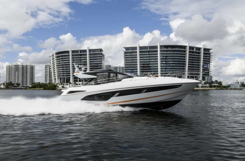 Slide: The Image of Sunseeker Predator 60 EVO 2020 - 7389139