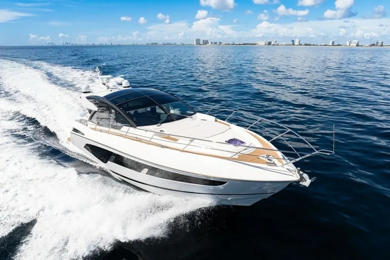 Slide: The Image of Sunseeker Predator 60 EVO 2020 - 8040318
